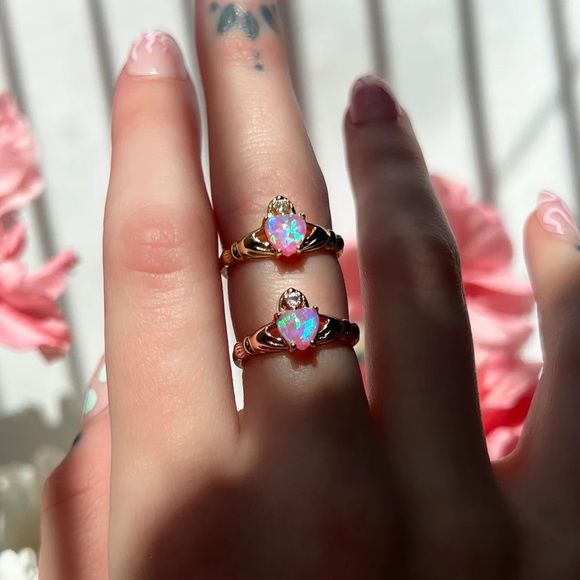 Opal Claddagh Ring Rose Gold Filled 14k - Picture 3 of 3